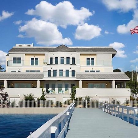 Fathoms Hotel & Marina Port Washington المظهر الخارجي الصورة