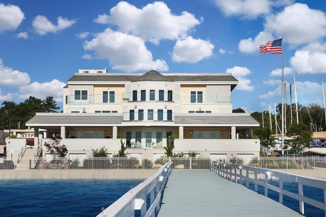 Fathoms Hotel & Marina Port Washington المظهر الخارجي الصورة