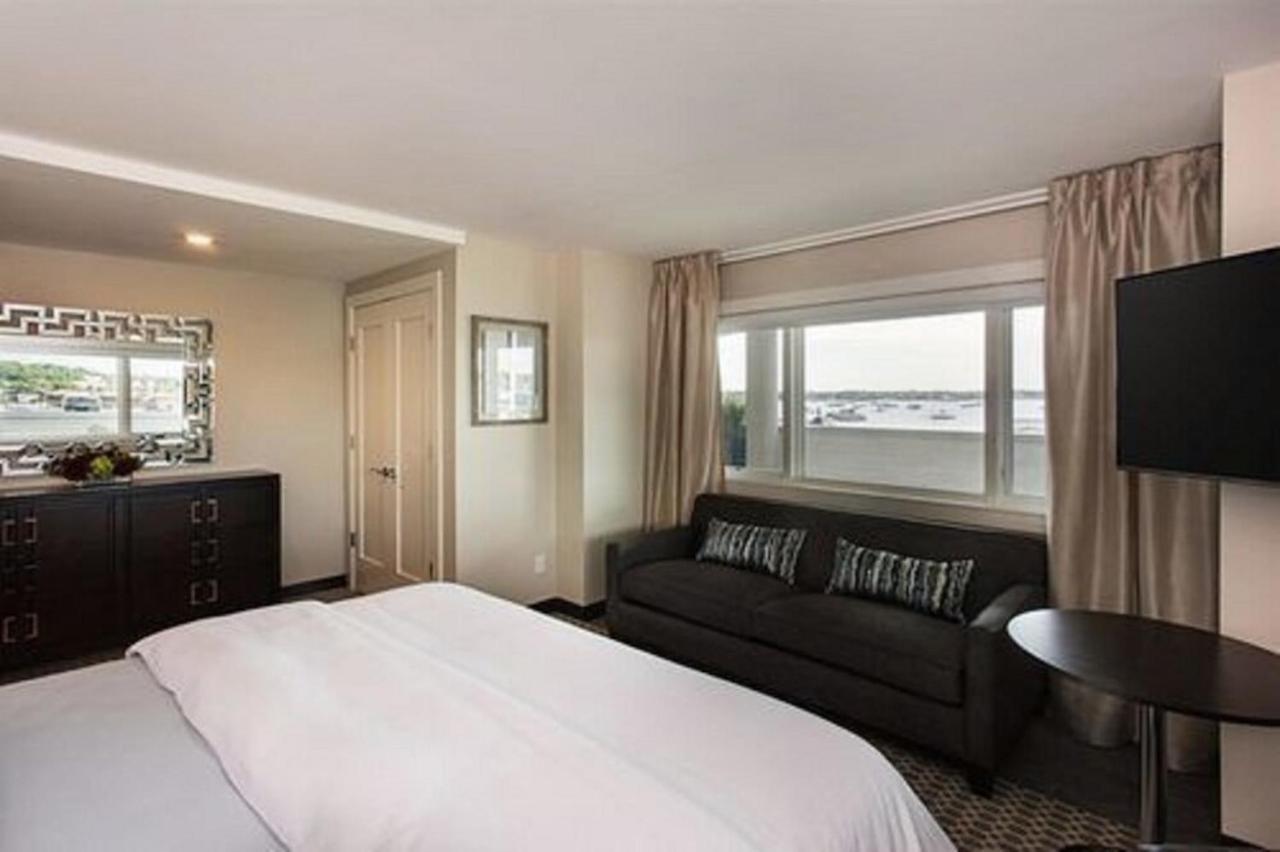 Fathoms Hotel & Marina Port Washington المظهر الخارجي الصورة